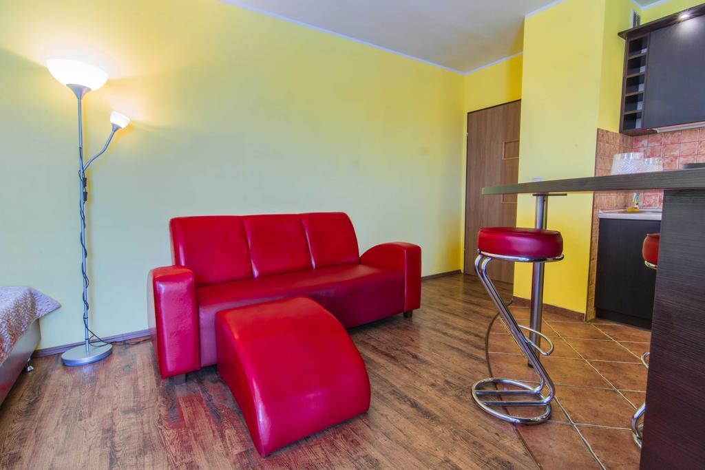 Red Apartment Wrocław Rom bilde
